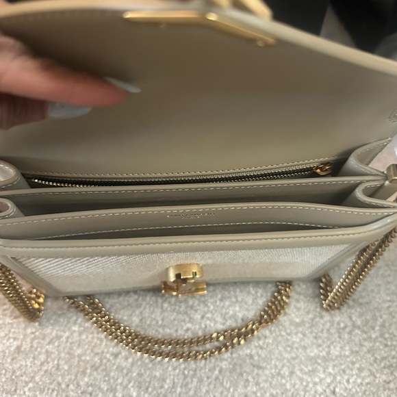 Saint Laurent YSL Cassandra Shoulder Bag - Picture 11 of 14